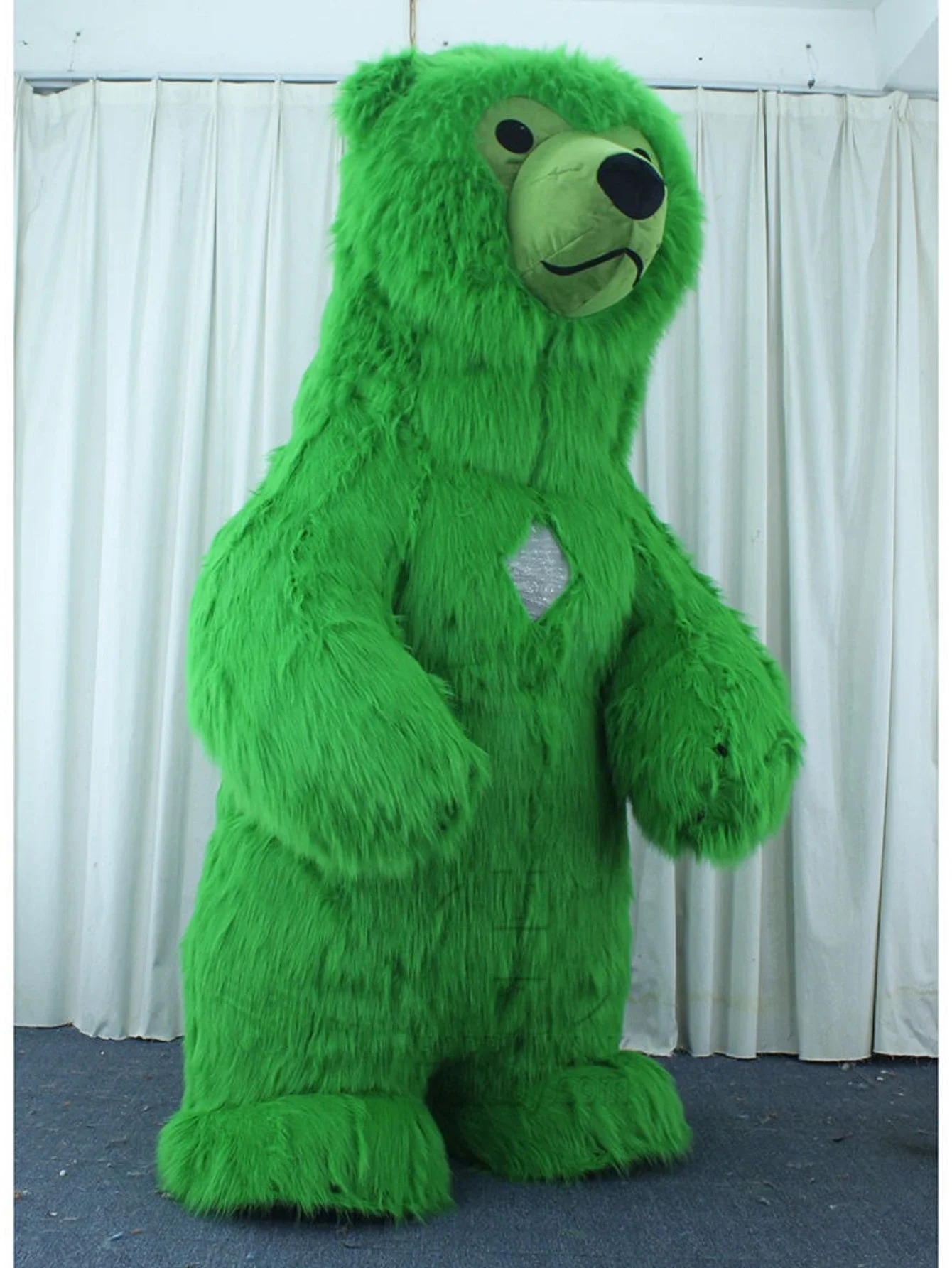 Furry Green Bear Inflatable Ma - огляд і ціна Suits